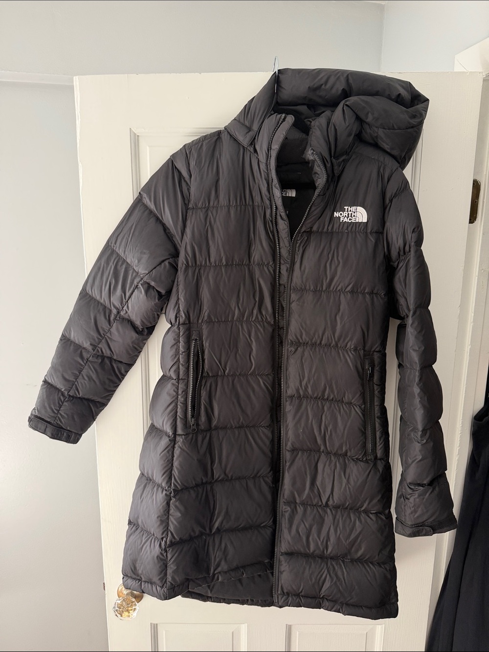 The North Face Women’s Black Insulated Puffer Coat with Removable Hood - M